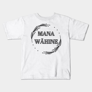 mana wāhine hawaii slogan Kids T-Shirt